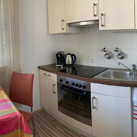 Grosse Und Helle Ferien Wohnung Mit Parkplatzen 라우펜부르크 외부 사진